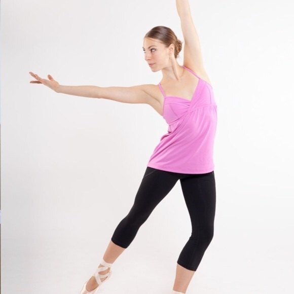 Lululemon Rehearsal Tank in Smoky Rose 4 - Picture 1 of 13